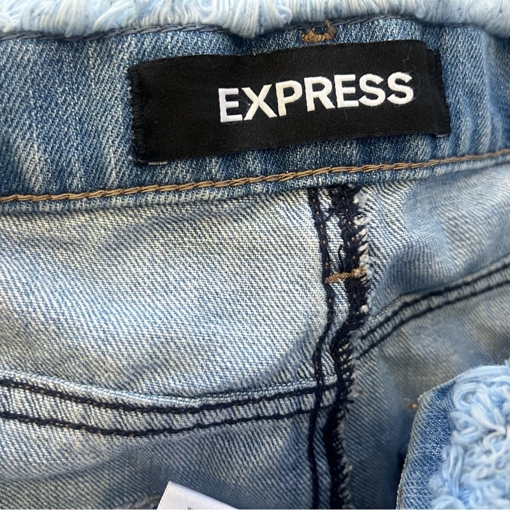 Express Vintage Light Blue Denim Distressed Mini Skirt size 2 - Picture 4 of 8